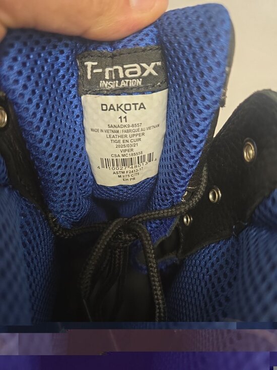 Dakota Men\'s 8\
